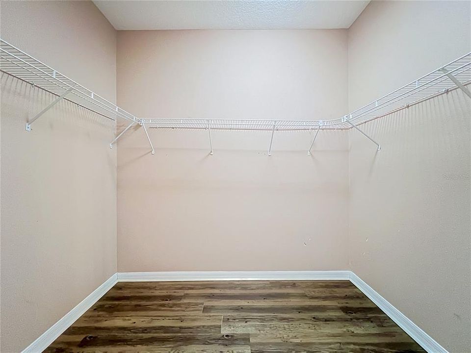 En Venta: $440,000 (4 camas, 3 baños, 2366 Pies cuadrados)