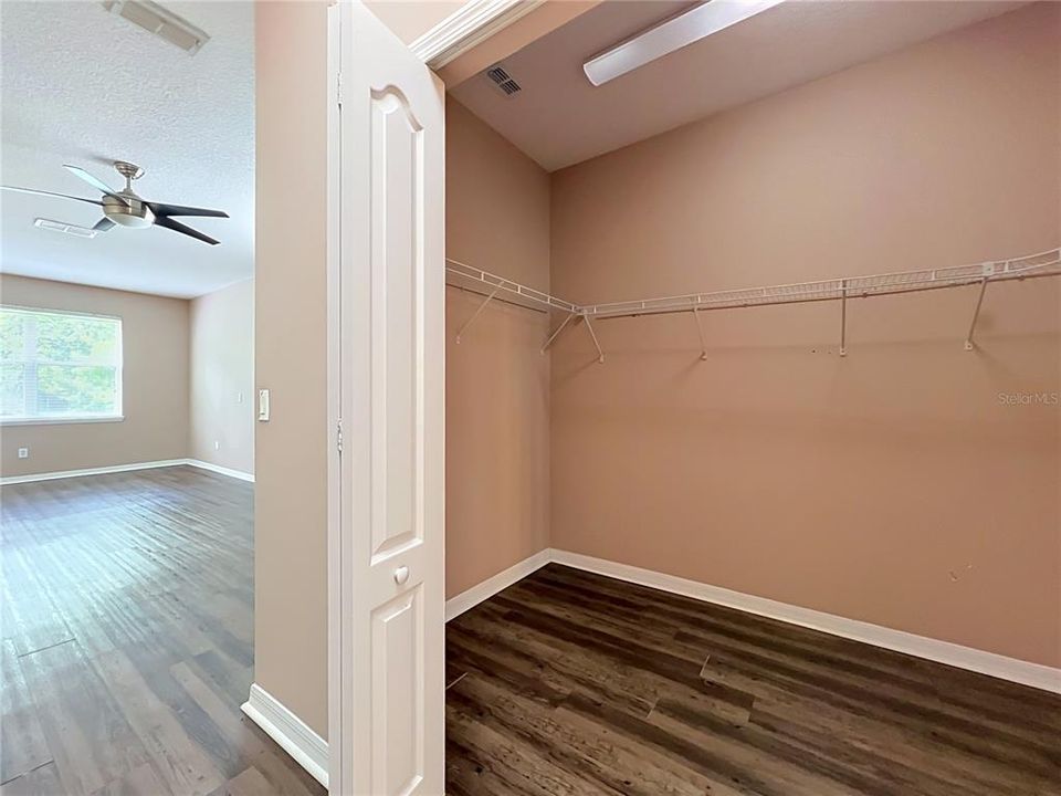 En Venta: $440,000 (4 camas, 3 baños, 2366 Pies cuadrados)