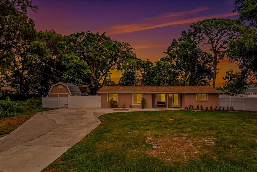 En Venta: $560,000 (3 camas, 2 baños, 1599 Pies cuadrados)