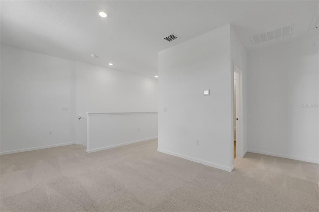 На продажу: $312,990 (4 спален, 3 ванн, 2417 Квадратных фут)