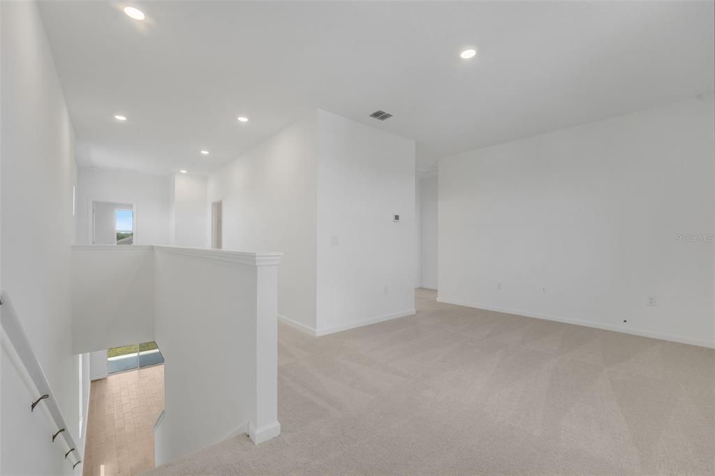 На продажу: $312,990 (4 спален, 3 ванн, 2417 Квадратных фут)