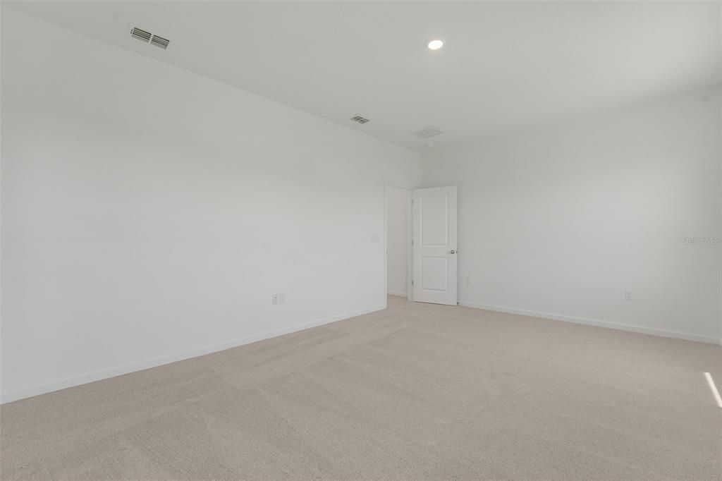 На продажу: $312,990 (4 спален, 3 ванн, 2417 Квадратных фут)