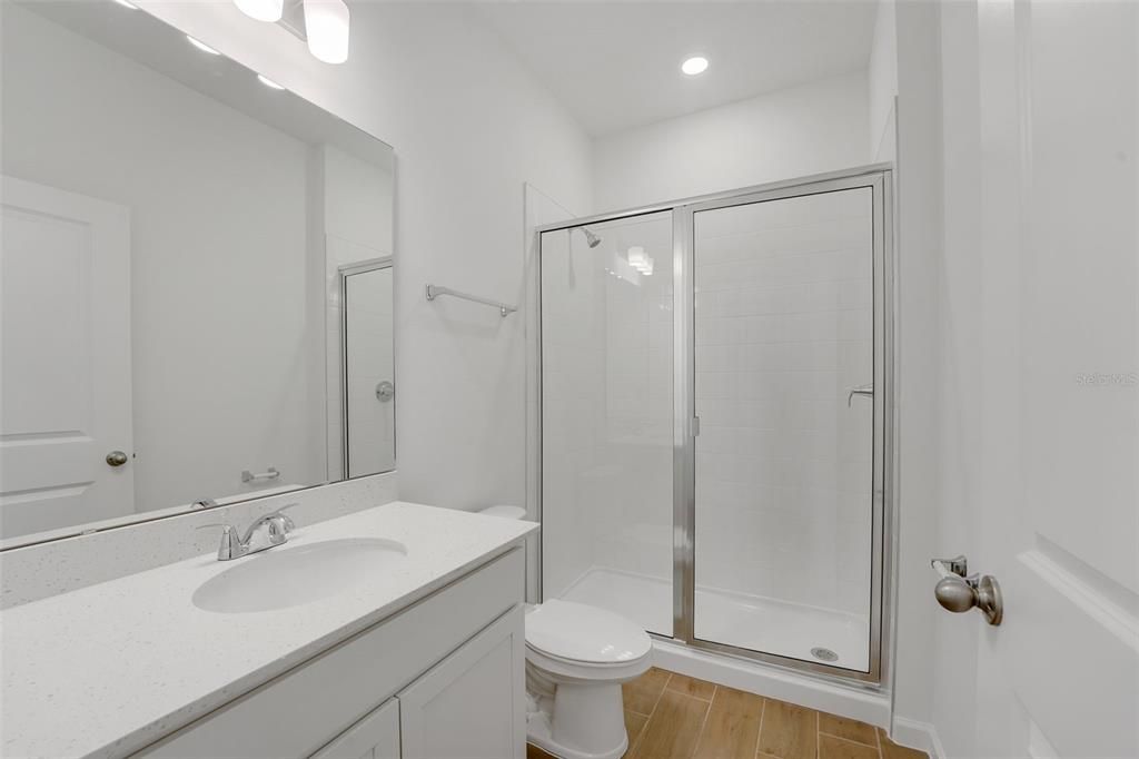 На продажу: $312,990 (4 спален, 3 ванн, 2417 Квадратных фут)