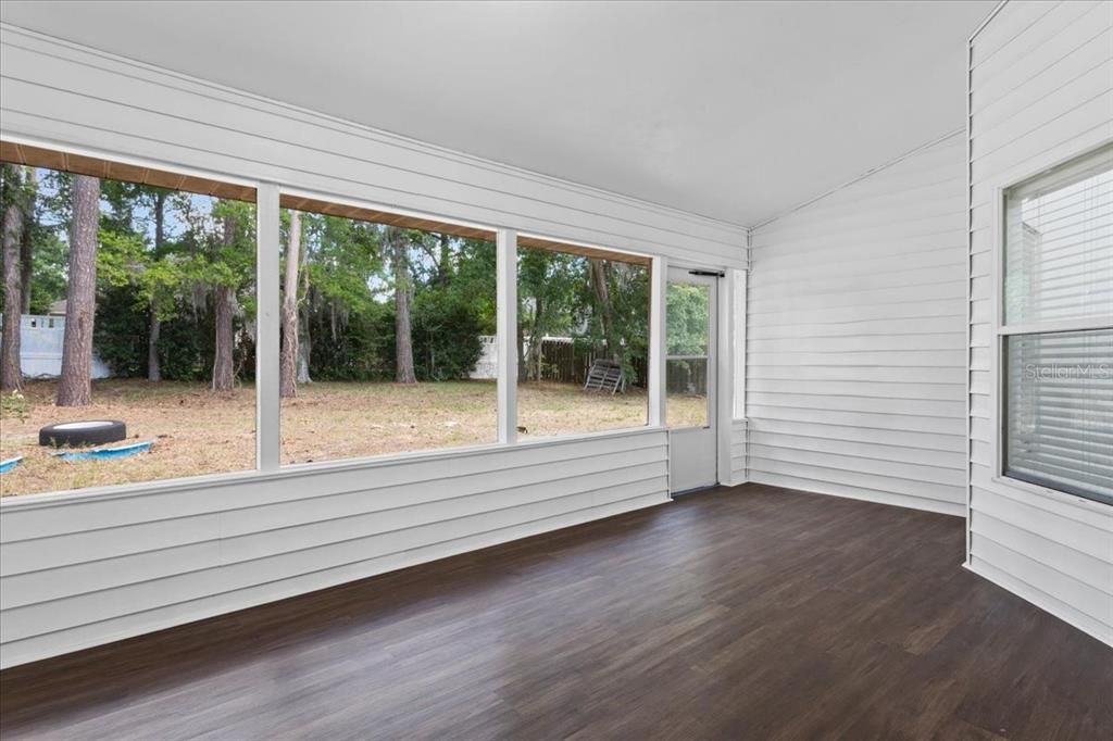 For Sale: $415,000 (4 beds, 3 baths, 2127 Square Feet)
