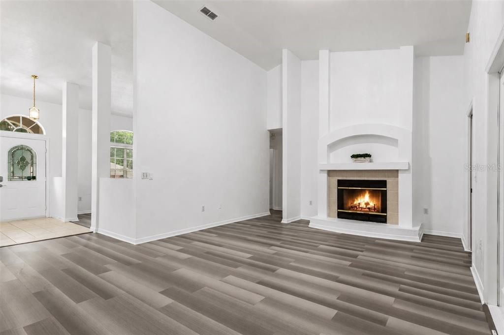 For Sale: $415,000 (4 beds, 3 baths, 2127 Square Feet)