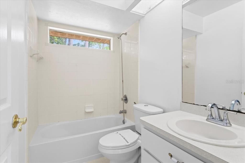 For Sale: $415,000 (4 beds, 3 baths, 2127 Square Feet)
