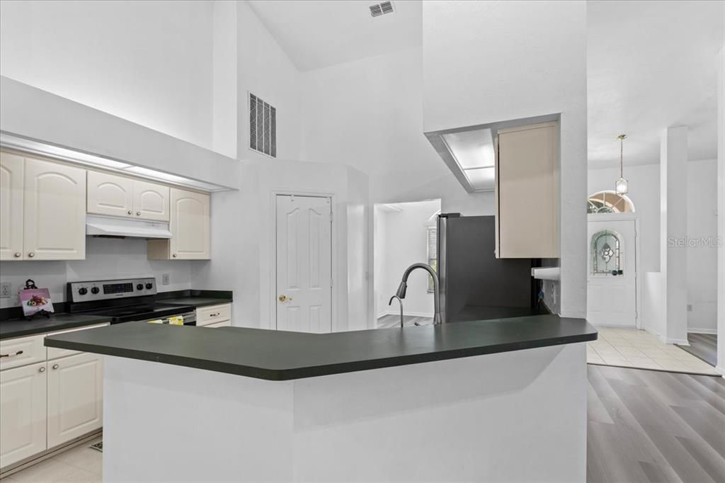 For Sale: $415,000 (4 beds, 3 baths, 2127 Square Feet)