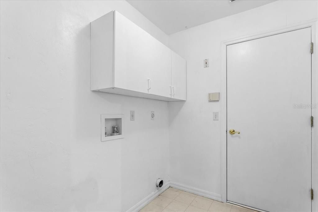 For Sale: $415,000 (4 beds, 3 baths, 2127 Square Feet)