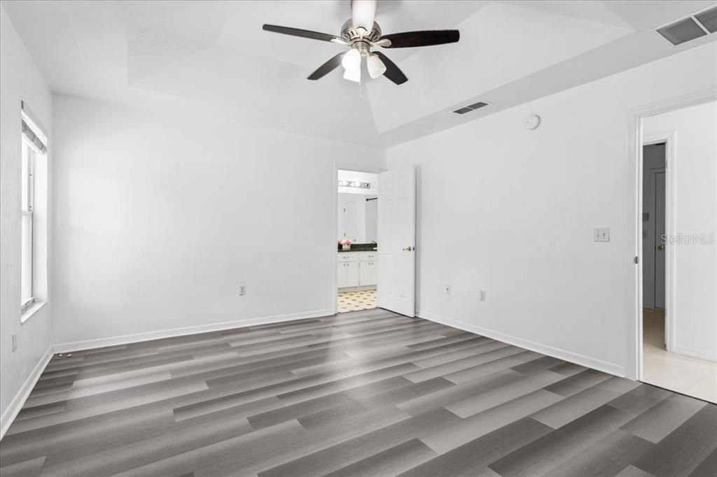 For Sale: $415,000 (4 beds, 3 baths, 2127 Square Feet)