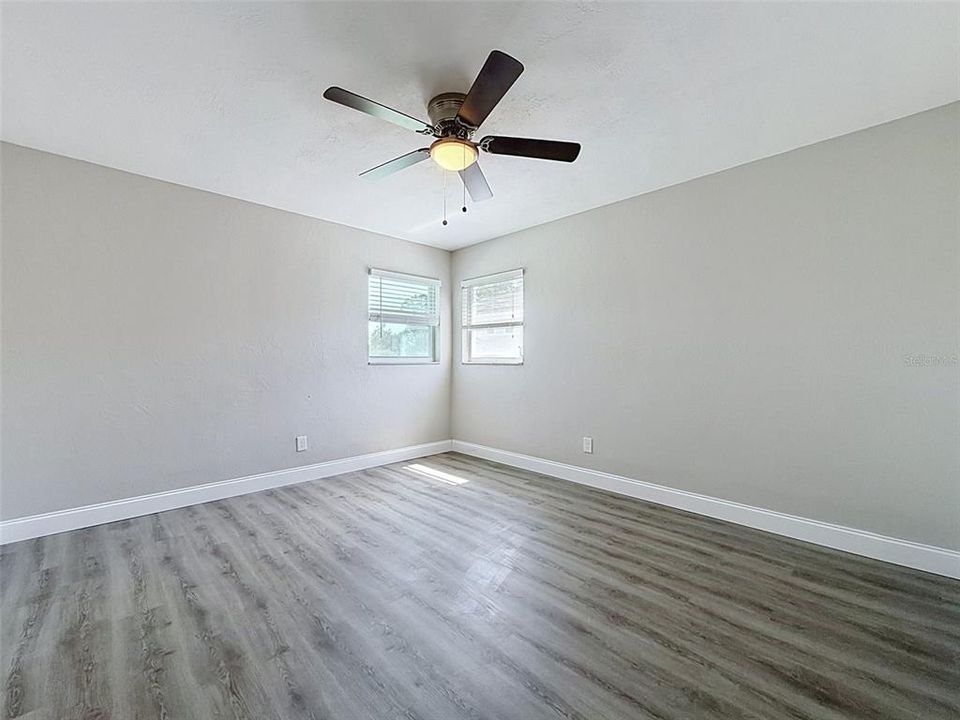 For Sale: $350,000 (3 beds, 2 baths, 1192 Square Feet)