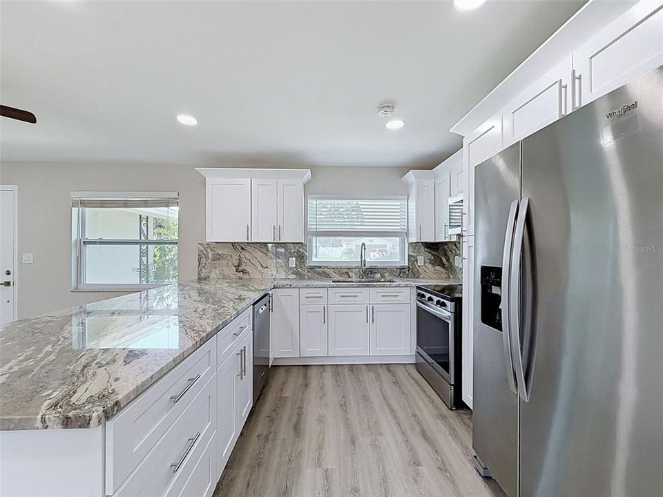 For Sale: $350,000 (3 beds, 2 baths, 1192 Square Feet)