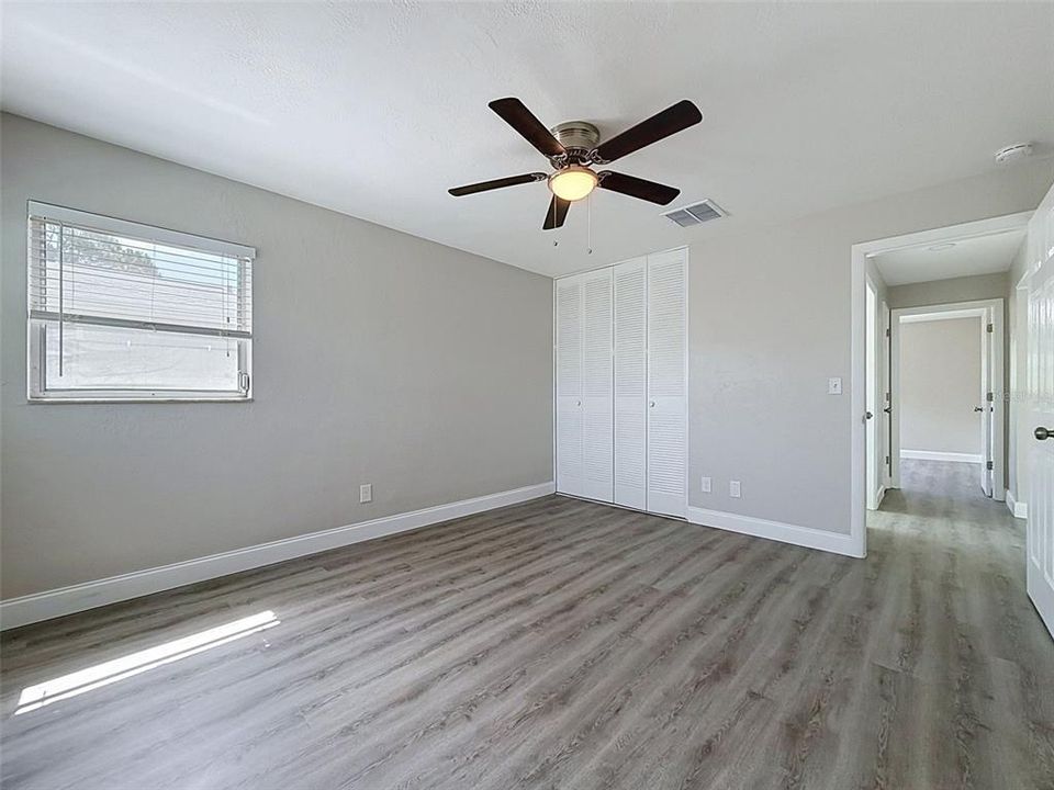 For Sale: $350,000 (3 beds, 2 baths, 1192 Square Feet)