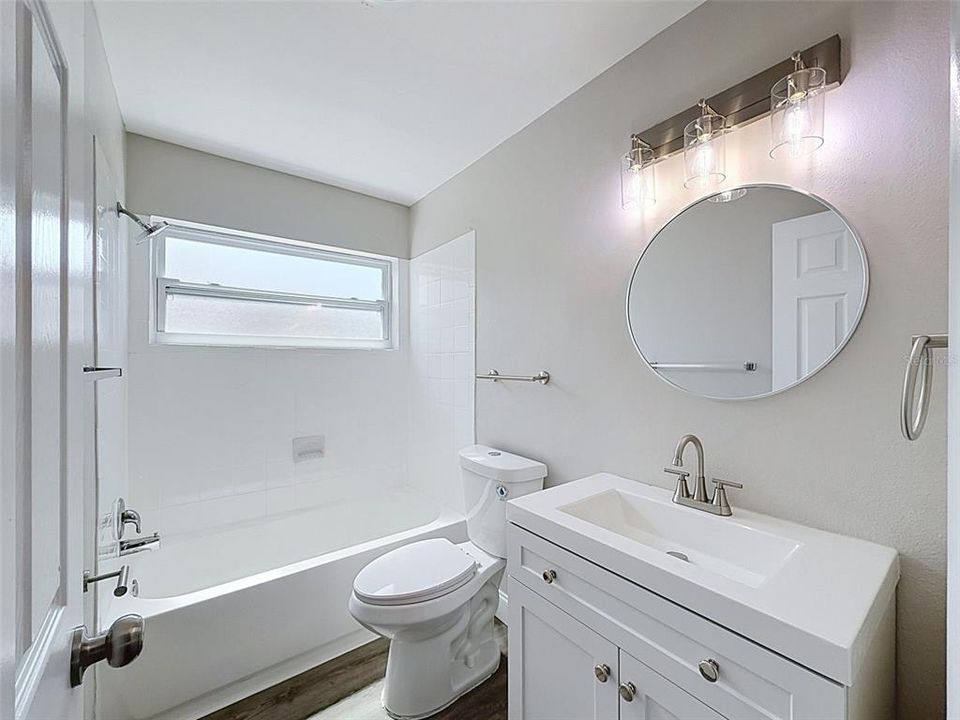 For Sale: $350,000 (3 beds, 2 baths, 1192 Square Feet)