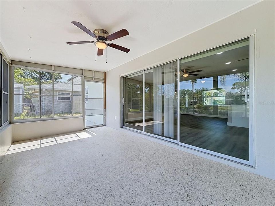 For Sale: $350,000 (3 beds, 2 baths, 1192 Square Feet)