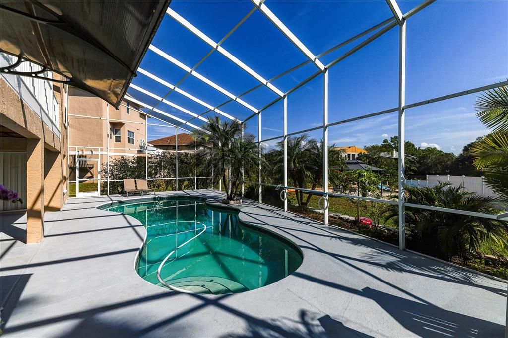 For Sale: $550,000 (4 beds, 3 baths, 2708 Square Feet)