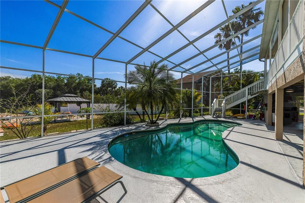 For Sale: $550,000 (4 beds, 3 baths, 2708 Square Feet)