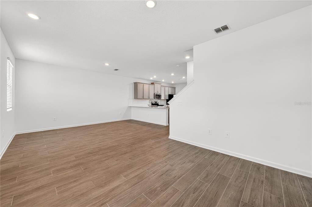 На продажу: $335,000 (3 спален, 2 ванн, 1603 Квадратных фут)