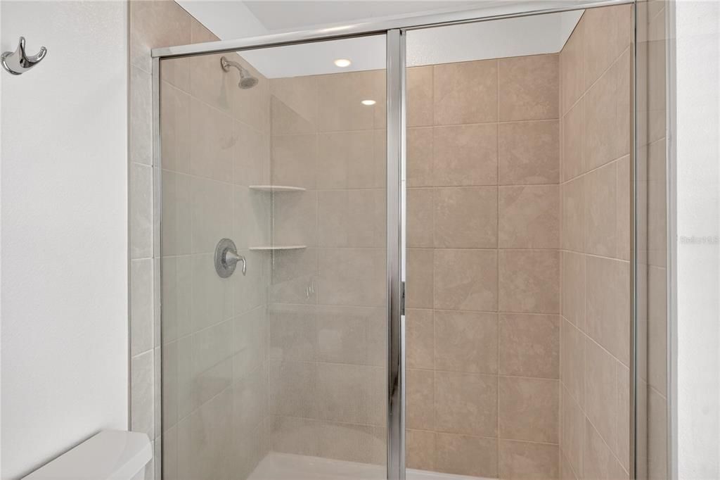 На продажу: $335,000 (3 спален, 2 ванн, 1603 Квадратных фут)