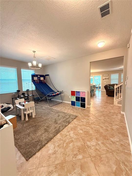 En Venta: $515,000 (5 camas, 3 baños, 3329 Pies cuadrados)