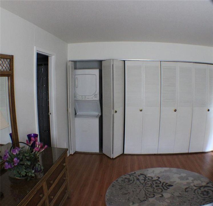 For Sale: $75,000 (1 beds, 1 baths, 800 Square Feet)