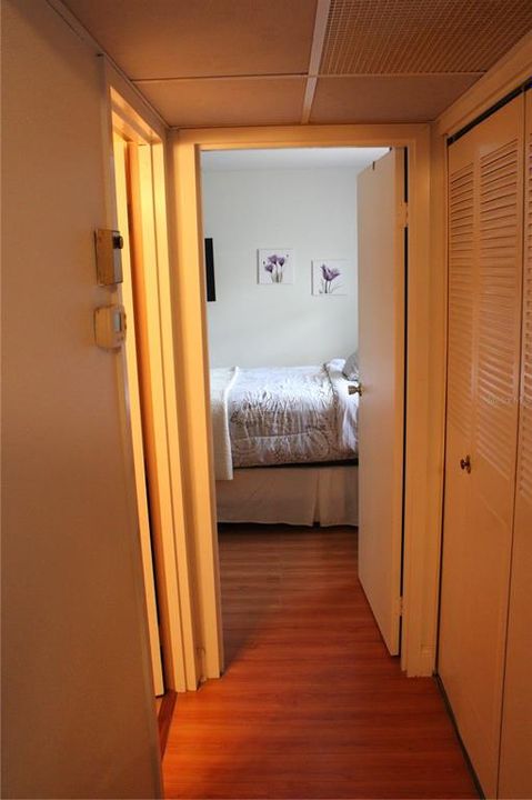 For Sale: $75,000 (1 beds, 1 baths, 800 Square Feet)