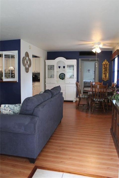 For Sale: $75,000 (1 beds, 1 baths, 800 Square Feet)