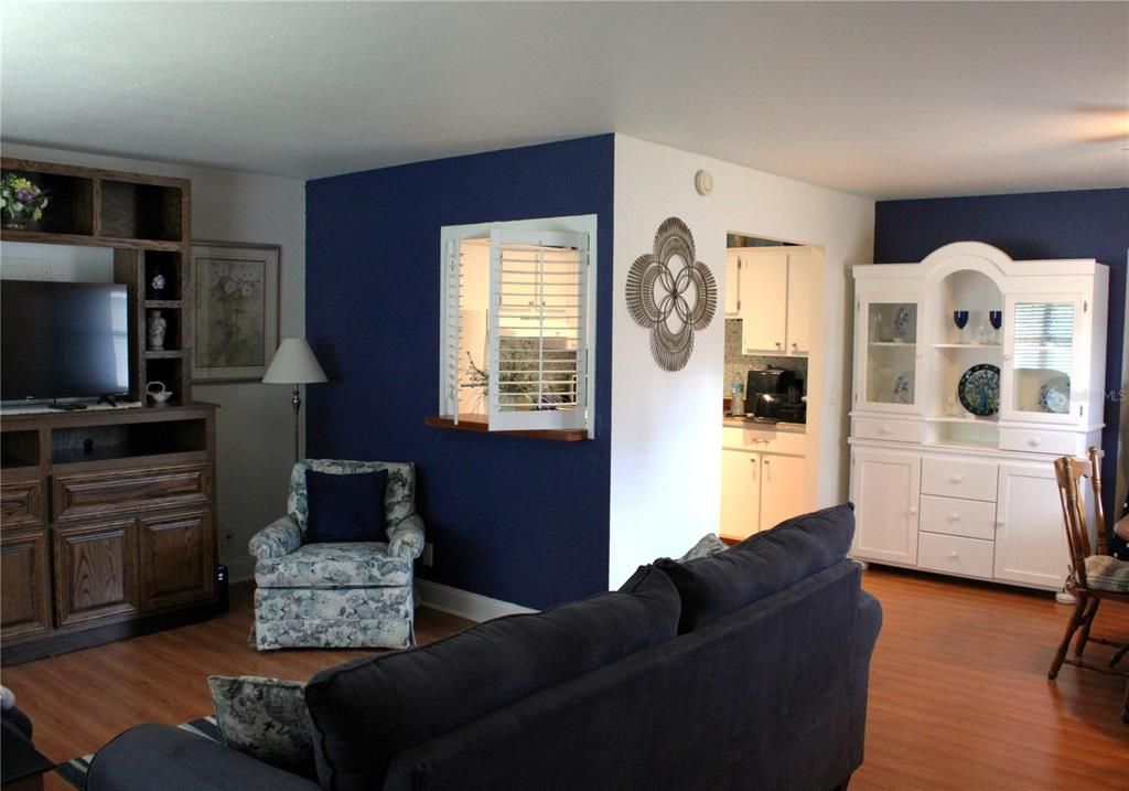 For Sale: $75,000 (1 beds, 1 baths, 800 Square Feet)