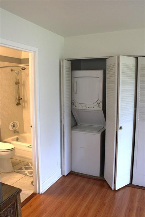 For Sale: $75,000 (1 beds, 1 baths, 800 Square Feet)