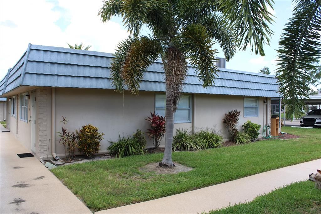 For Sale: $75,000 (1 beds, 1 baths, 800 Square Feet)