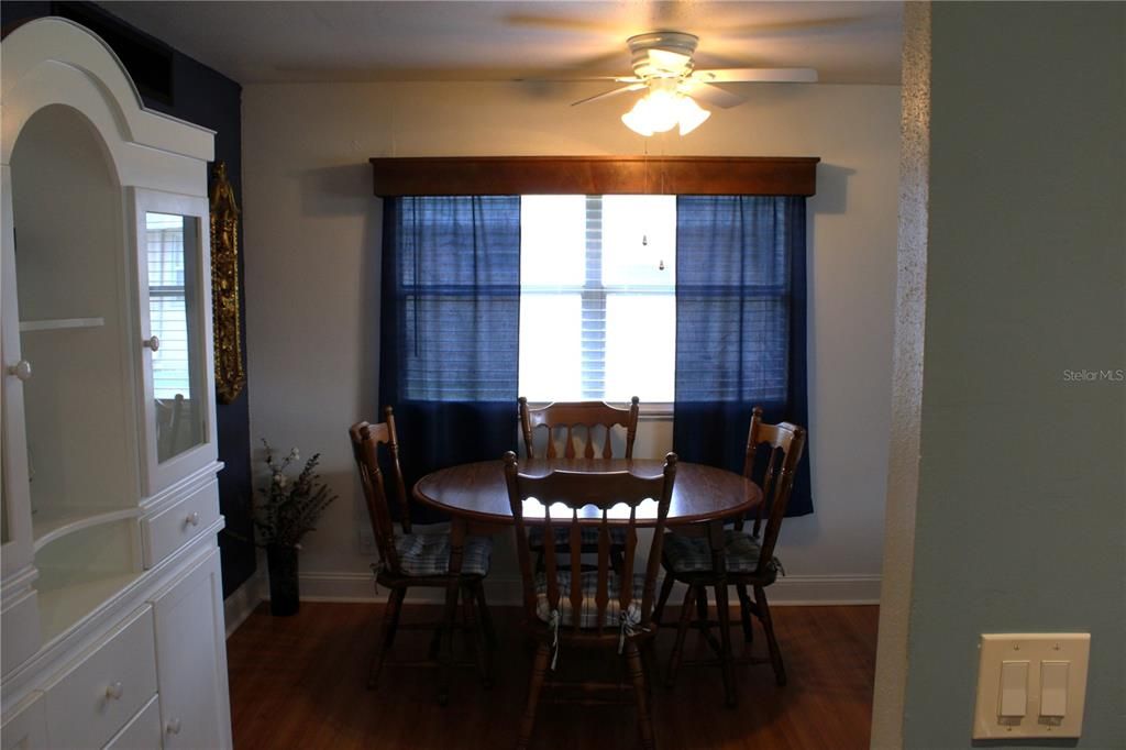 For Sale: $75,000 (1 beds, 1 baths, 800 Square Feet)