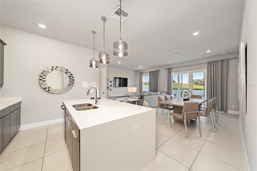: $2,499 (3 beds, 3 baths, 1500 Square Feet)