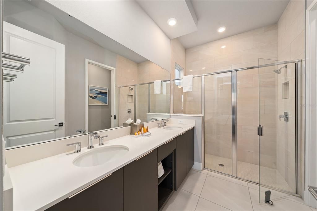 : $2,499 (3 beds, 3 baths, 1500 Square Feet)