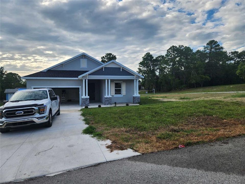 For Rent: $3,200 (4 beds, 2 baths, 2060 Square Feet)