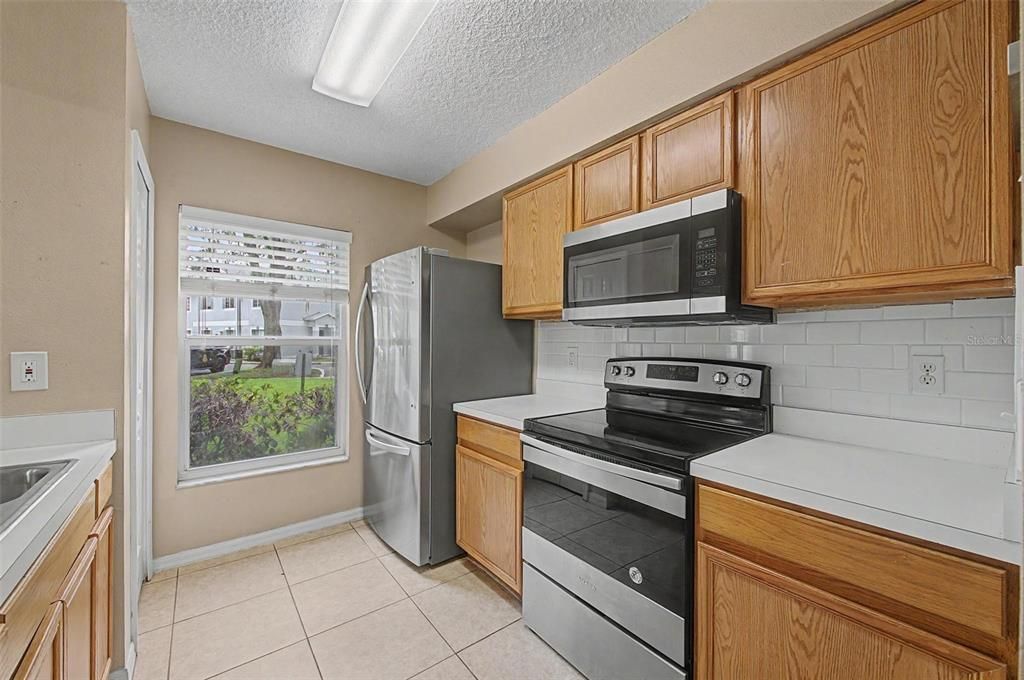 For Sale: $225,000 (3 beds, 2 baths, 1364 Square Feet)