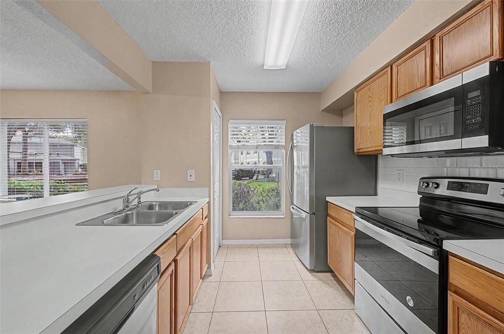 For Sale: $225,000 (3 beds, 2 baths, 1364 Square Feet)