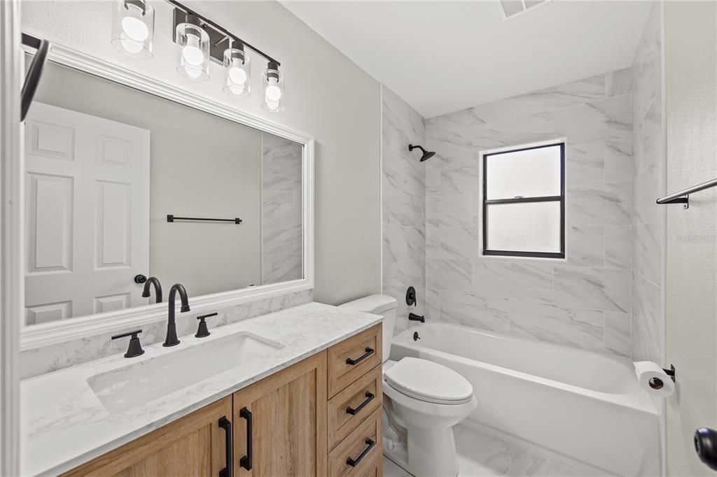 For Sale: $325,000 (3 beds, 2 baths, 1260 Square Feet)