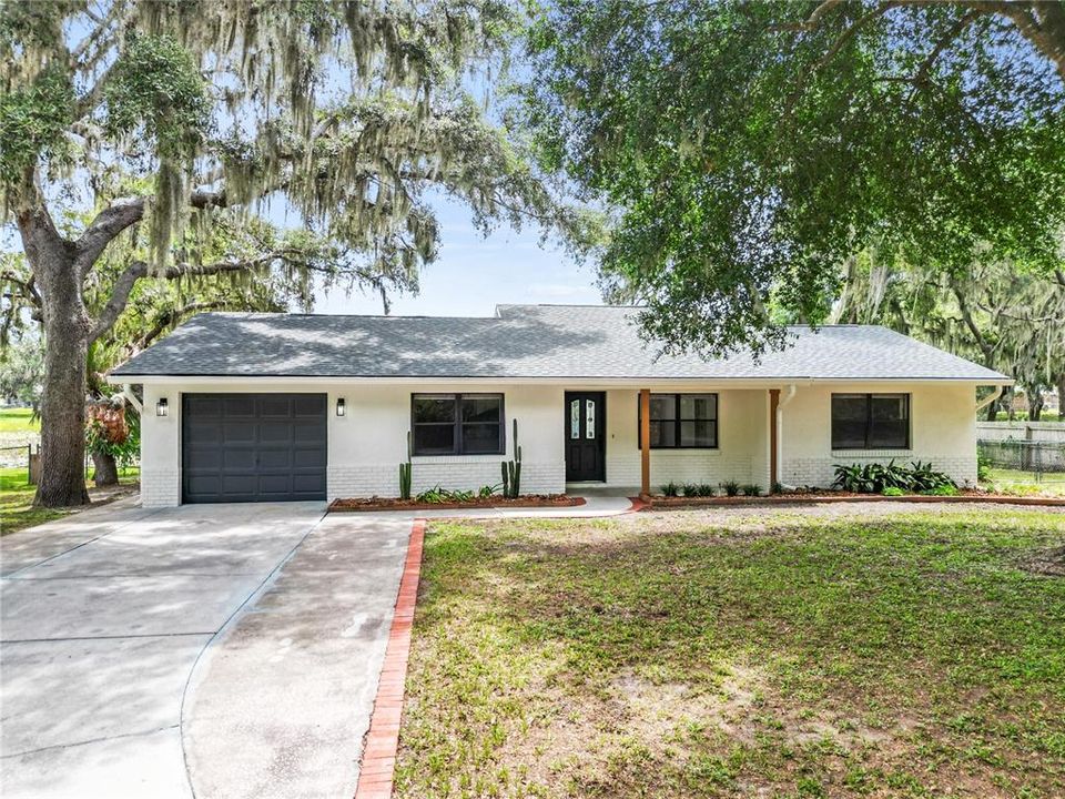For Sale: $325,000 (3 beds, 2 baths, 1260 Square Feet)