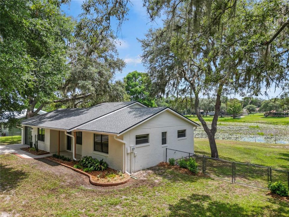 For Sale: $325,000 (3 beds, 2 baths, 1260 Square Feet)