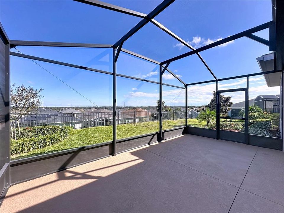 For Sale: $400,000 (3 beds, 2 baths, 1905 Square Feet)