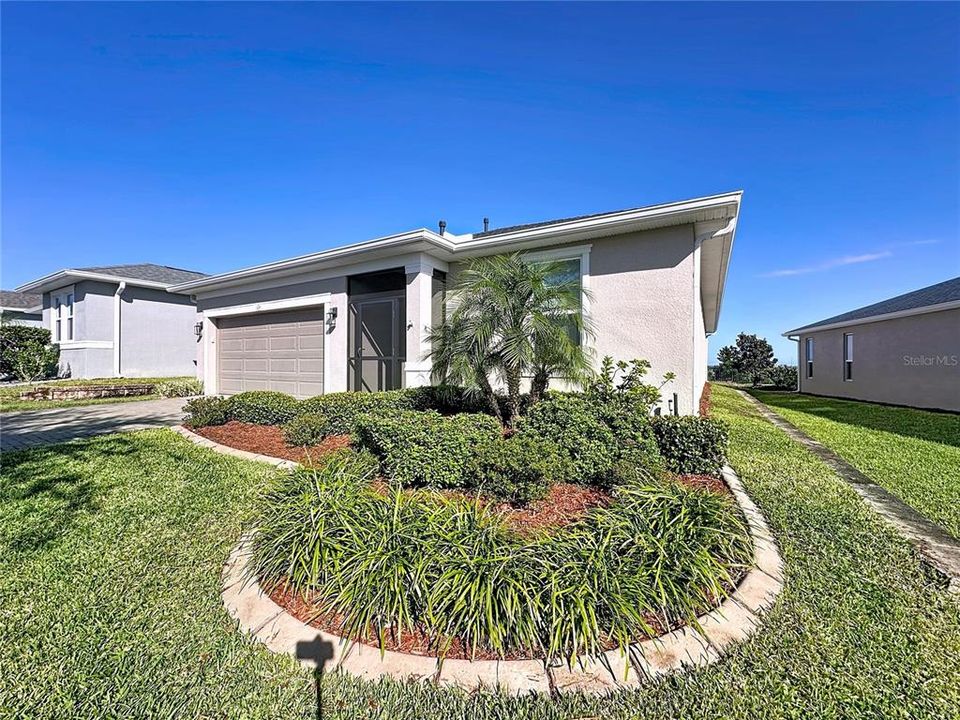 For Sale: $400,000 (3 beds, 2 baths, 1905 Square Feet)