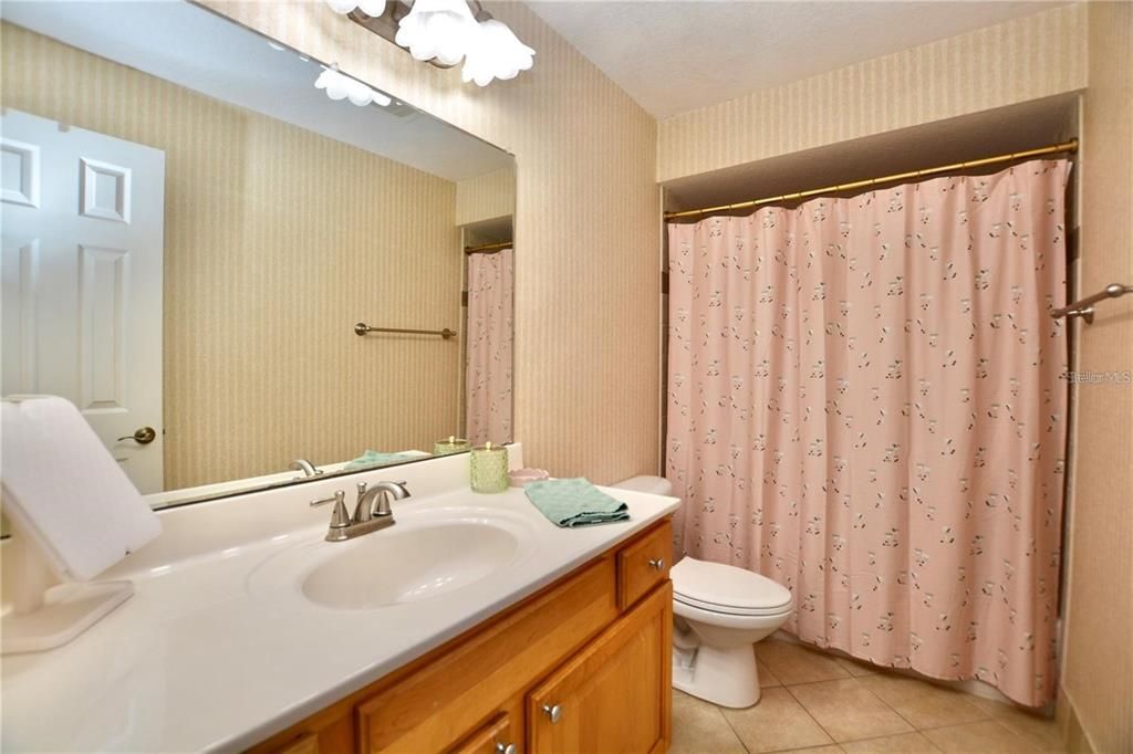For Rent: $2,750 (2 beds, 2 baths, 1147 Square Feet)