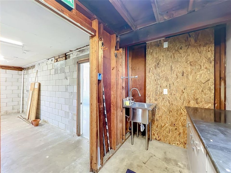На продажу: $460,000 (3 спален, 2 ванн, 1926 Квадратных фут)