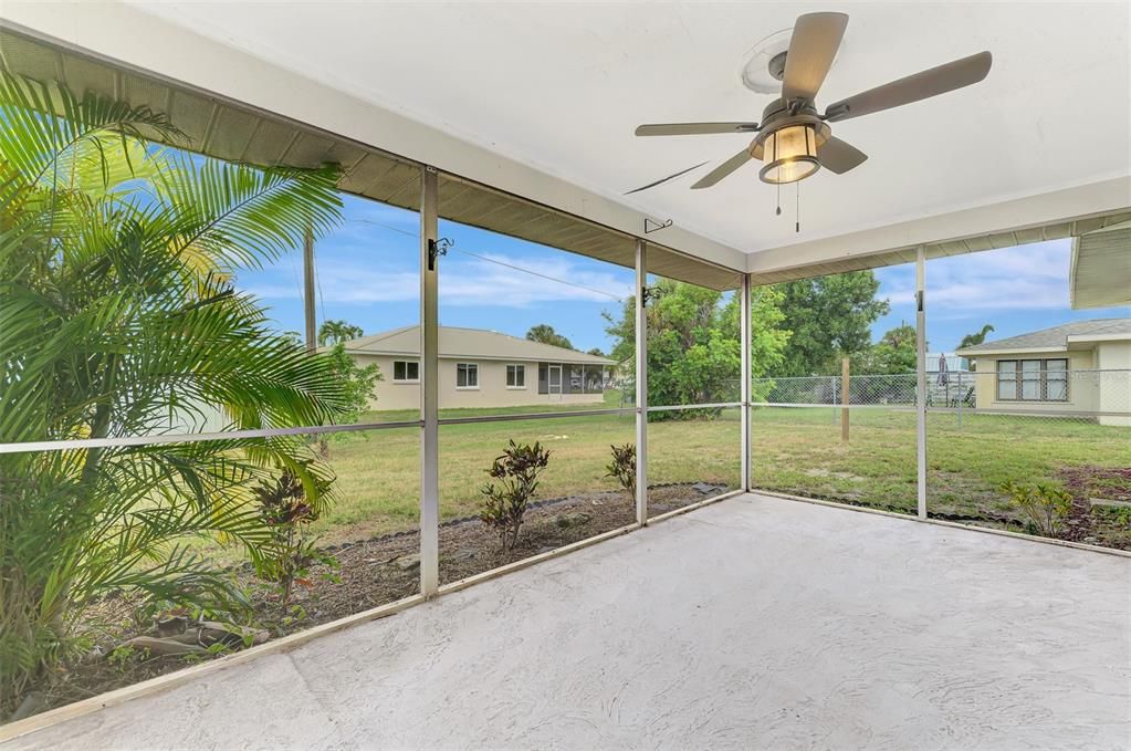 Active With Contract: $199,000 (2 beds, 2 baths, 1095 Square Feet)