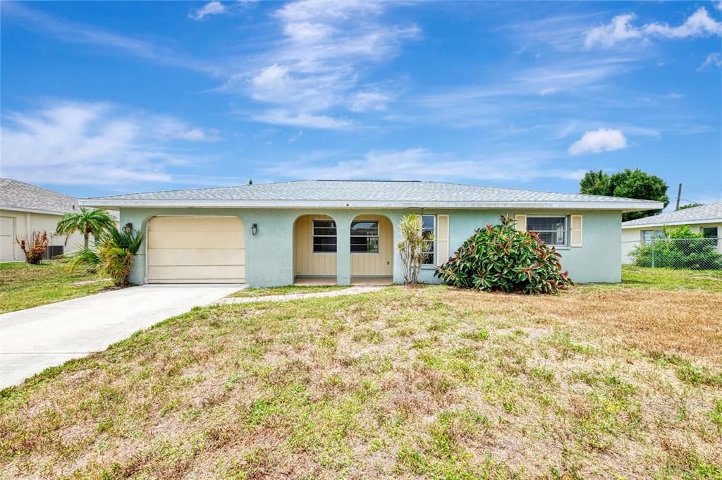 Active With Contract: $199,000 (2 beds, 2 baths, 1095 Square Feet)