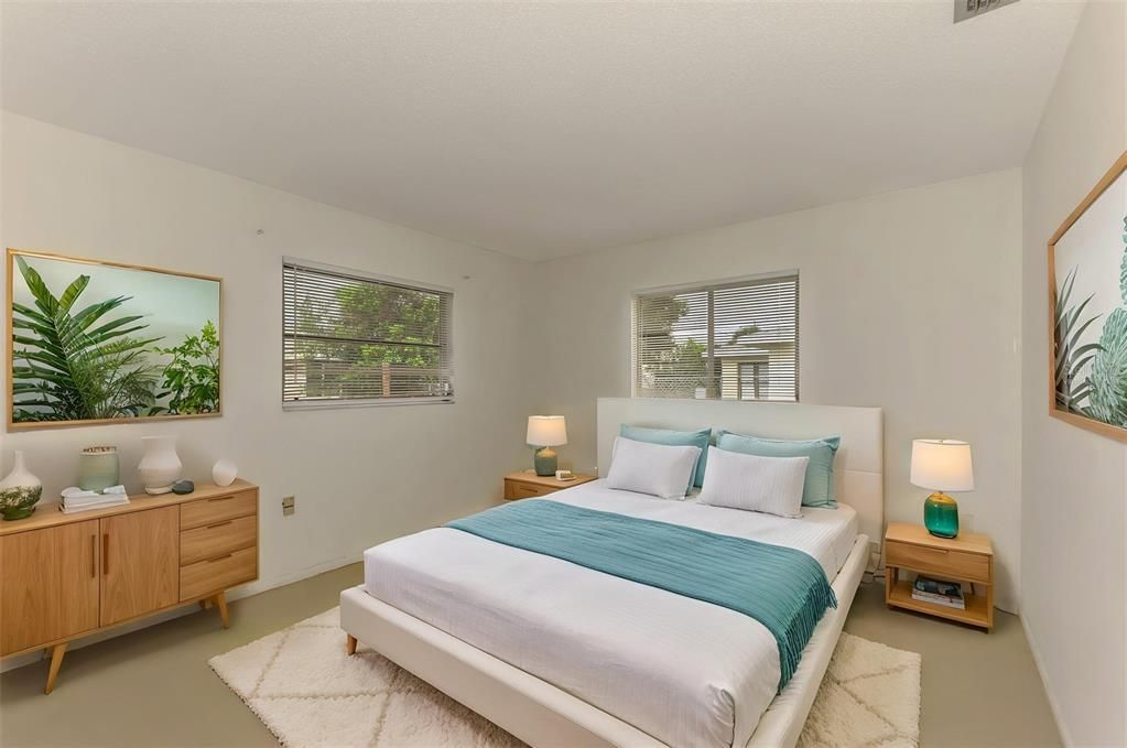 Active With Contract: $199,000 (2 beds, 2 baths, 1095 Square Feet)