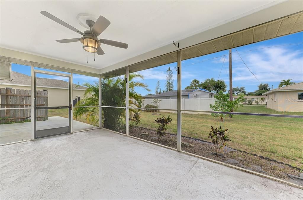 Active With Contract: $199,000 (2 beds, 2 baths, 1095 Square Feet)