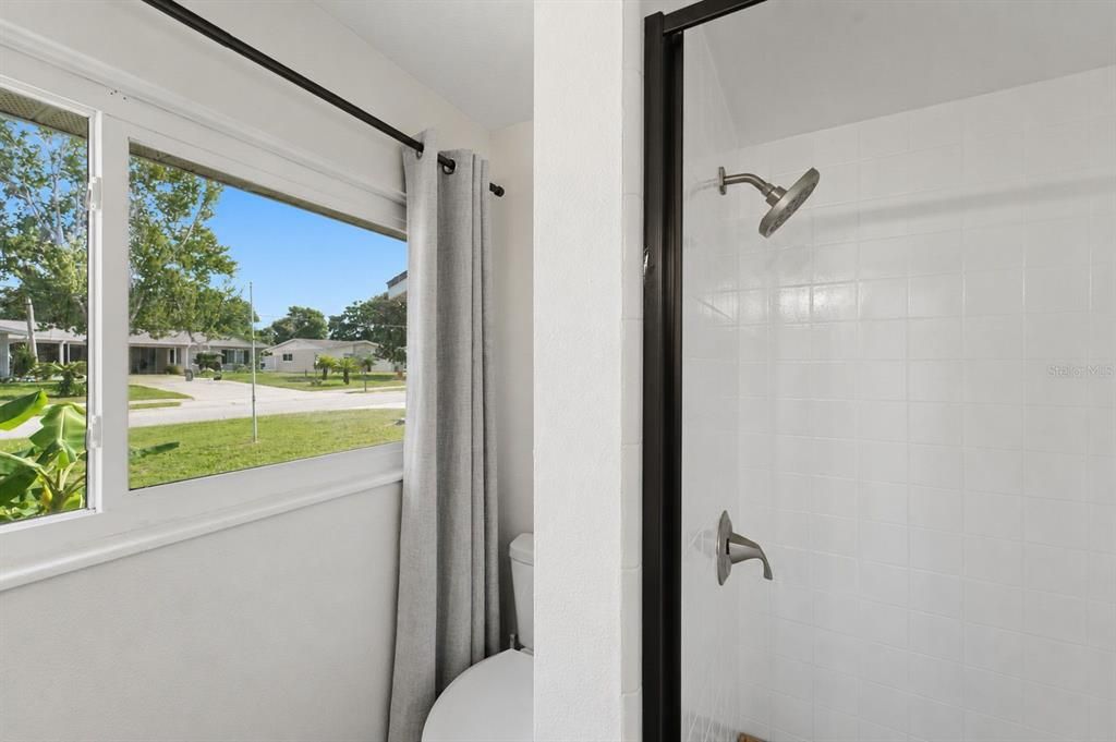 For Sale: $339,900 (3 beds, 2 baths, 1584 Square Feet)