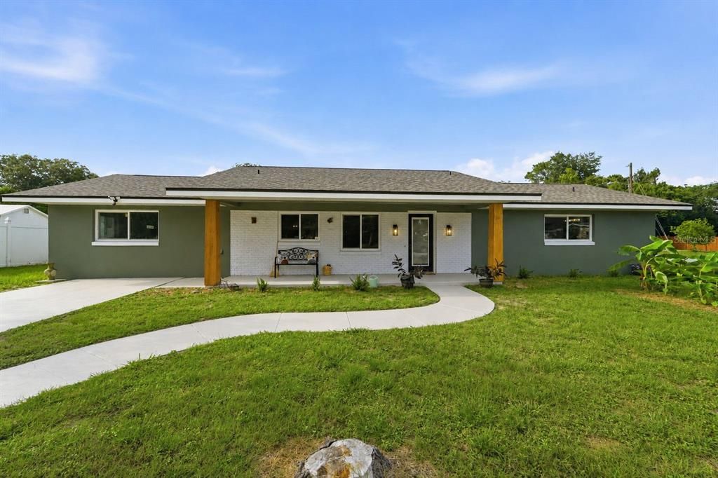 For Sale: $339,900 (3 beds, 2 baths, 1584 Square Feet)