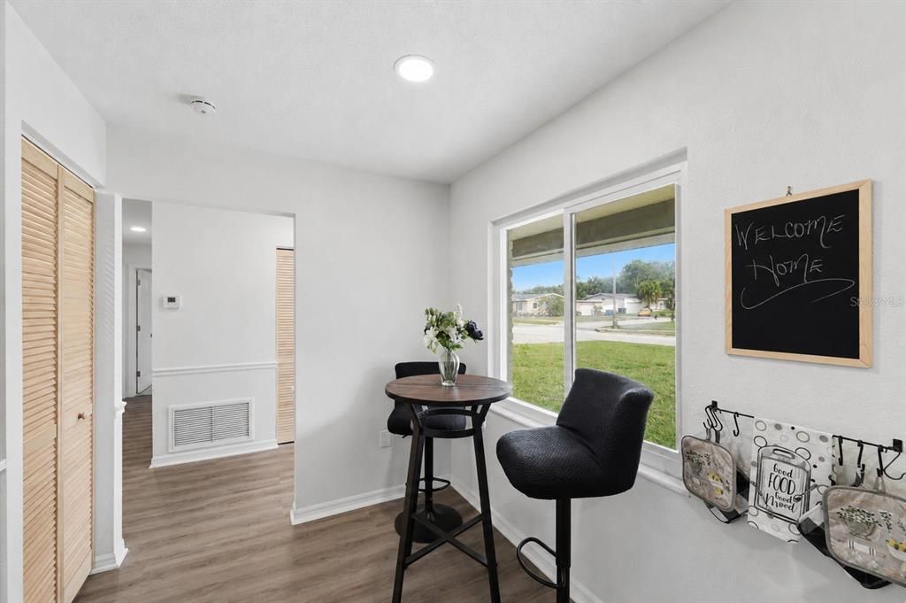For Sale: $339,900 (3 beds, 2 baths, 1584 Square Feet)