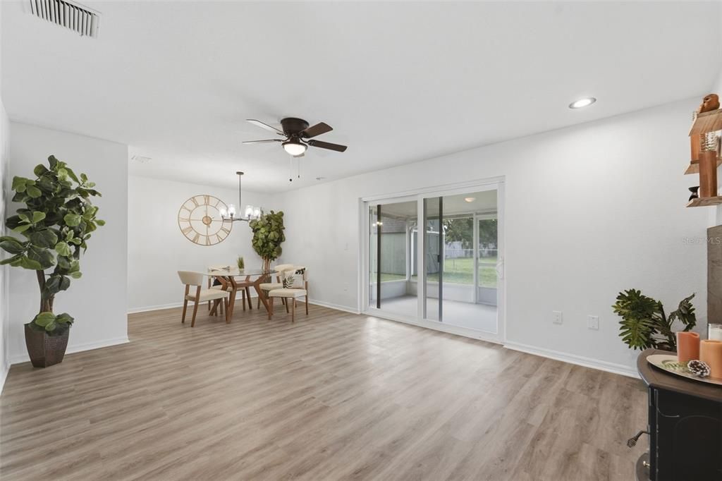 For Sale: $339,900 (3 beds, 2 baths, 1584 Square Feet)